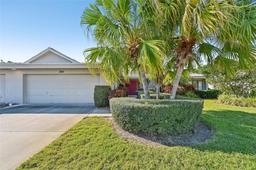 Picture of 3880 Wilshire Circle Unit 28, Sarasota, FL 34238