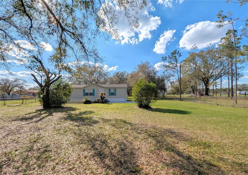 Picture of 9403 County Line Road, Lithia, FL 33547