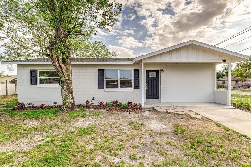 Picture of 300 Senate Street, Auburndale FL 33823