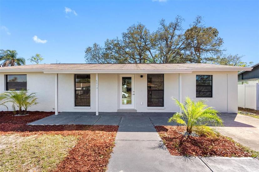 Picture of 6514 Runningwoods Drive, Tampa FL 33634