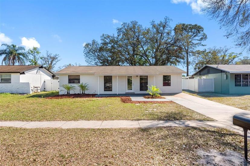 Picture of 6514 Runningwoods Drive, Tampa FL 33634