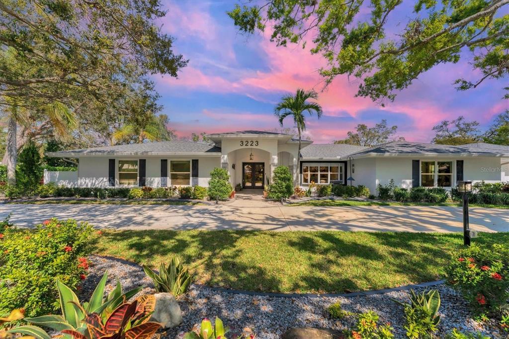 Picture of 3223 W Forest Lake Circle, Sarasota, FL 34232