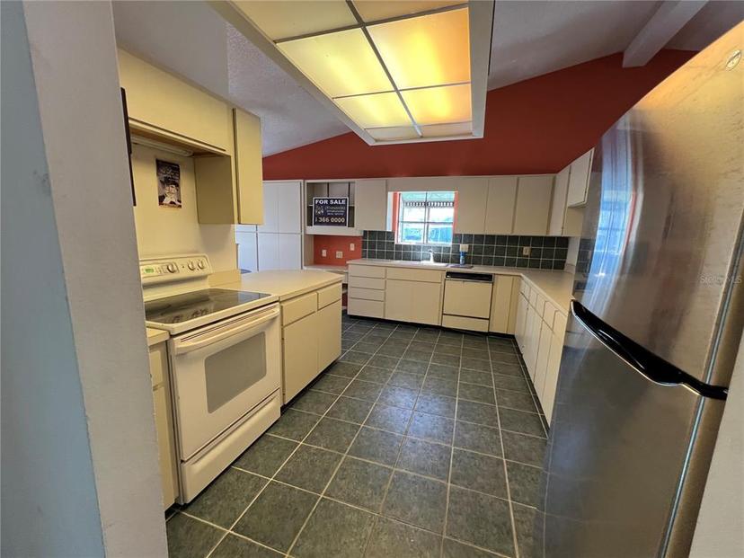 Picture of 5011 Barrington Circle Unit 101, Sarasota FL 34234