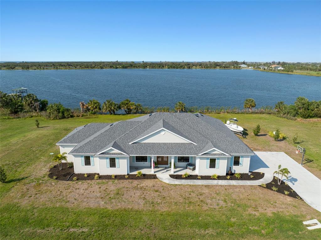 Picture of 3319 Gulf City Road, Ruskin, FL 33570