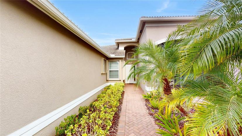 Picture of 15644 Aurora Lake Circle, Wimauma FL 33598