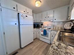 Picture of 2331 Belleair Road Unit 713, Clearwater, FL 33764