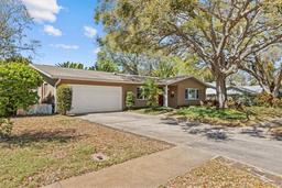 Picture of 862 College Hill Drive, Clearwater, FL 33765