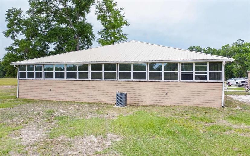 Picture of 962 SW Wilson Springs Road, Fort White FL 32038