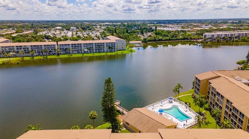 Picture of 3525 Lake Bayshore Drive Unit 103J, Bradenton FL 34205