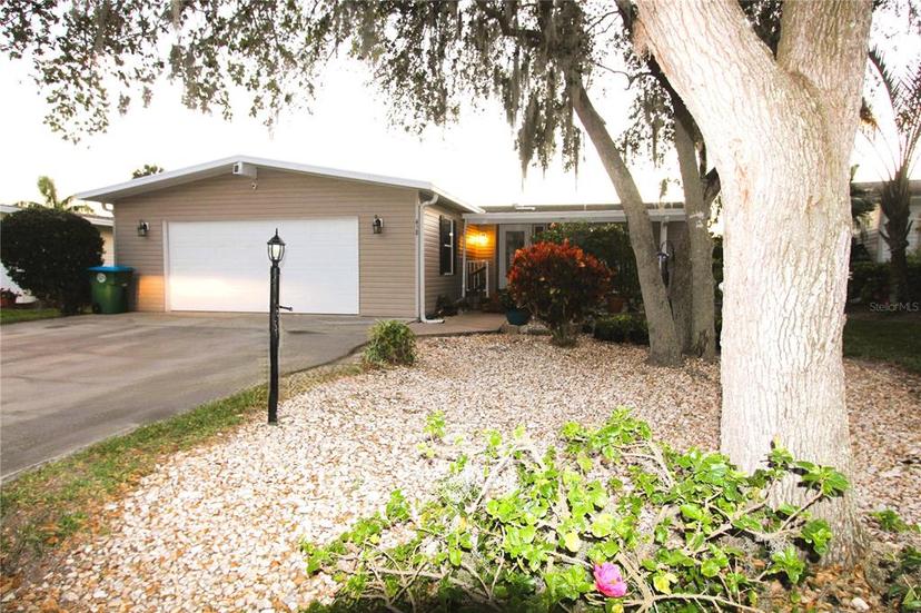 Picture of 458 Sioux Boulevard, Oak Hill FL 32759