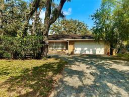 Picture of 406 Bullard Parkway, Temple Terrace, FL 33617