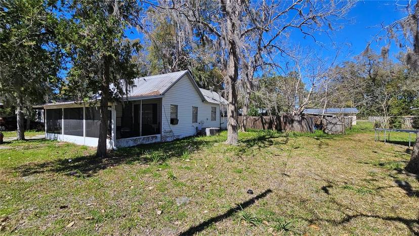 Picture of 416 SE 3Rd Avenue, Williston FL 32696