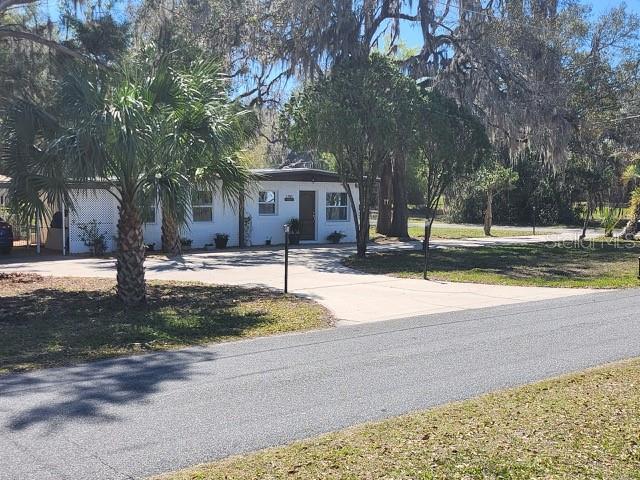 Picture of 1383 Cr 437, Lake Panasoffkee FL 33538