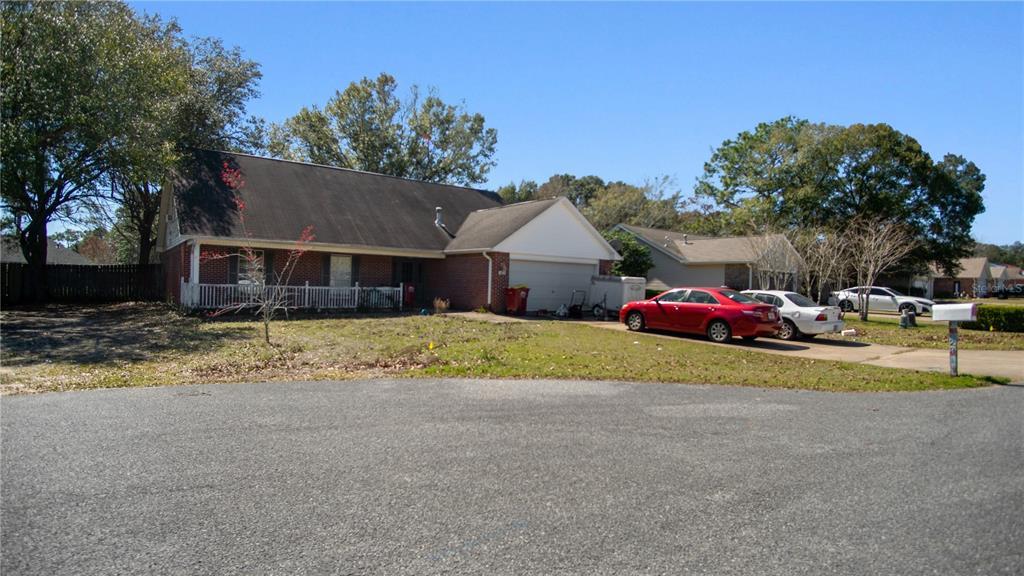 Picture of 423 Whirlaway Court, Crestview, FL 32539