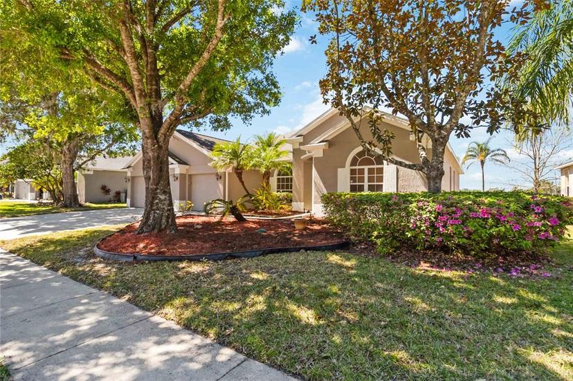 Picture of 330 Osprey Lakes Circle, Chuluota FL 32766